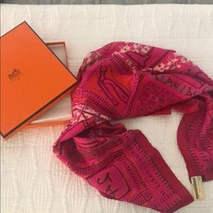 NWT and box Hermès silk scarf